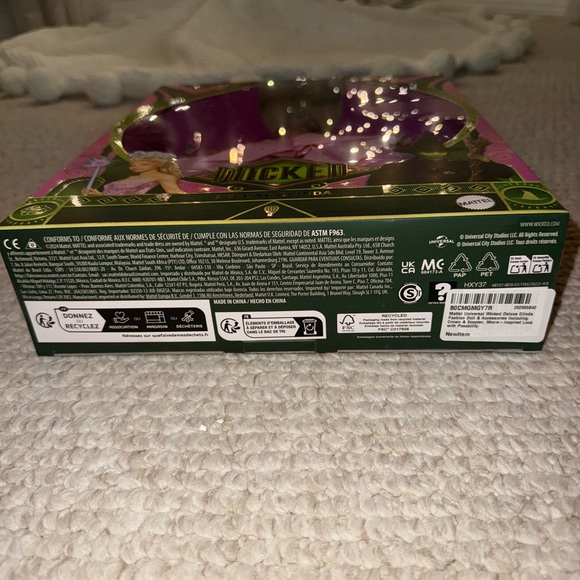 Mattel Universal Wicked Deluxe Glinda Fashion Doll URL MISPRINT RARE - Picture 3 of 4